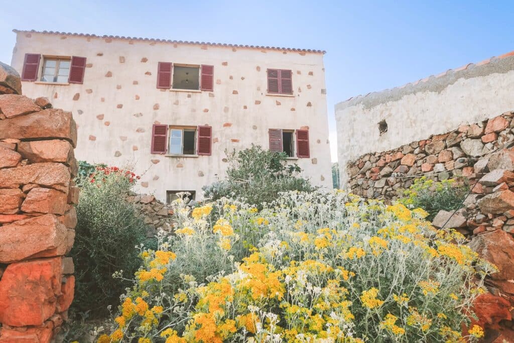 maison dans le village de Girolata