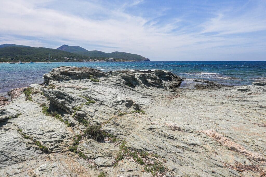 rochers en bord de mer