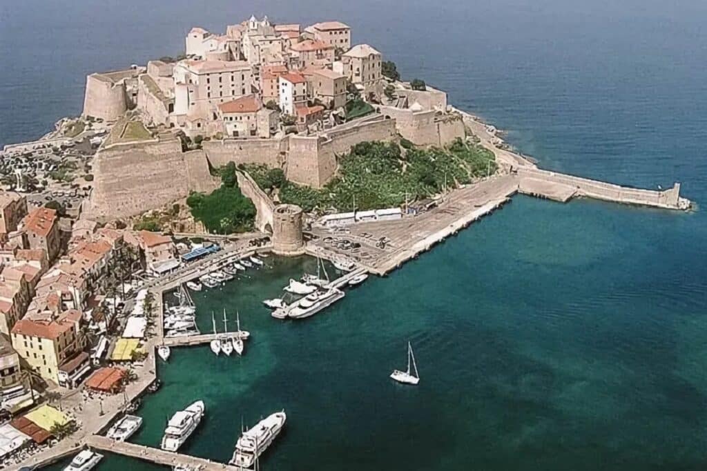 visiter la citadelle de calvi