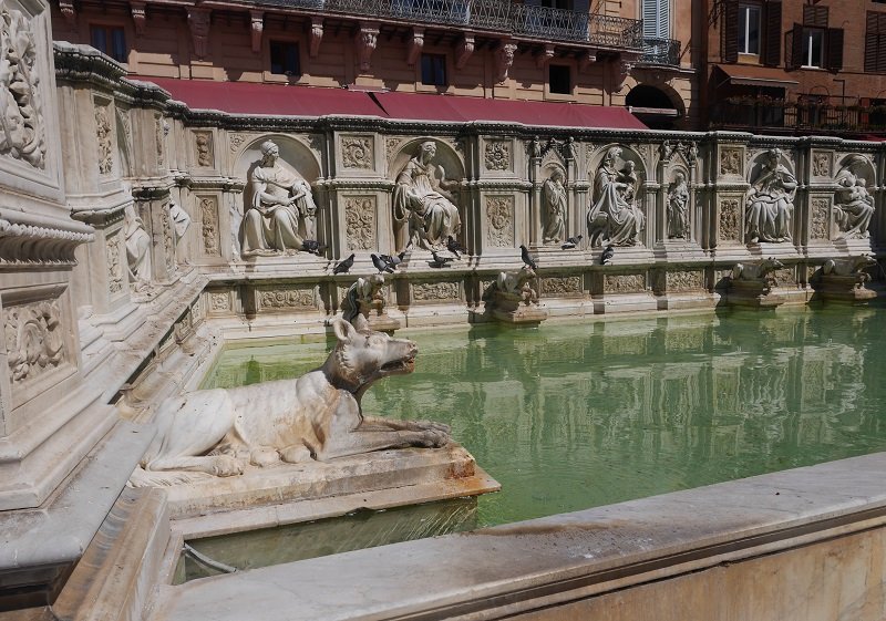 fonte gaia sienne