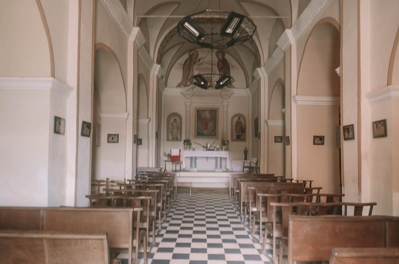 interieur eglise san lorenzu lama