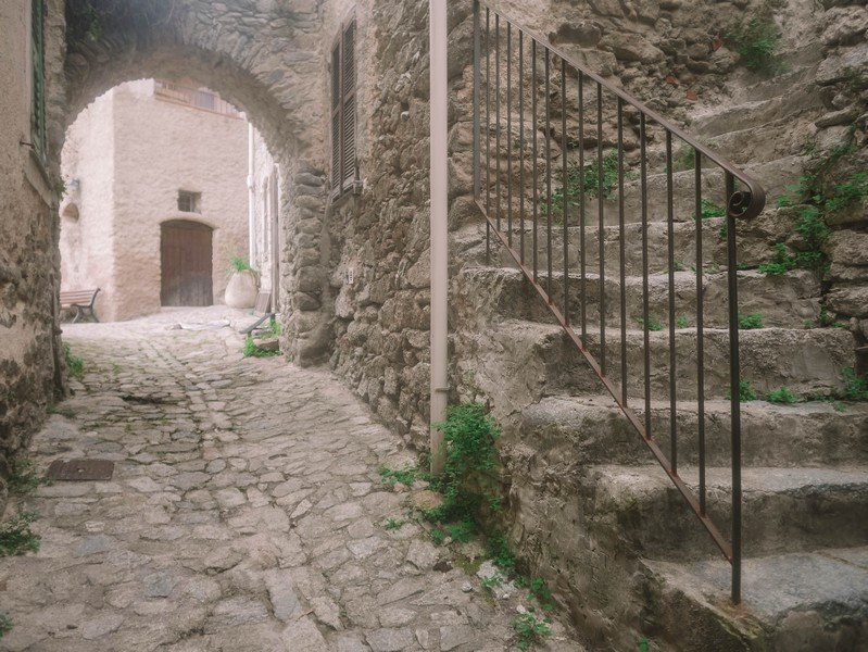 ruelle village lama