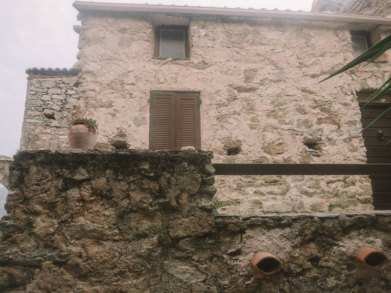 maison village lama