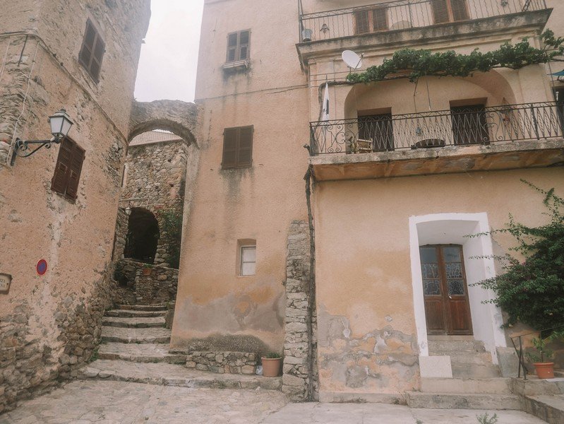 maisons médiévales lama corse