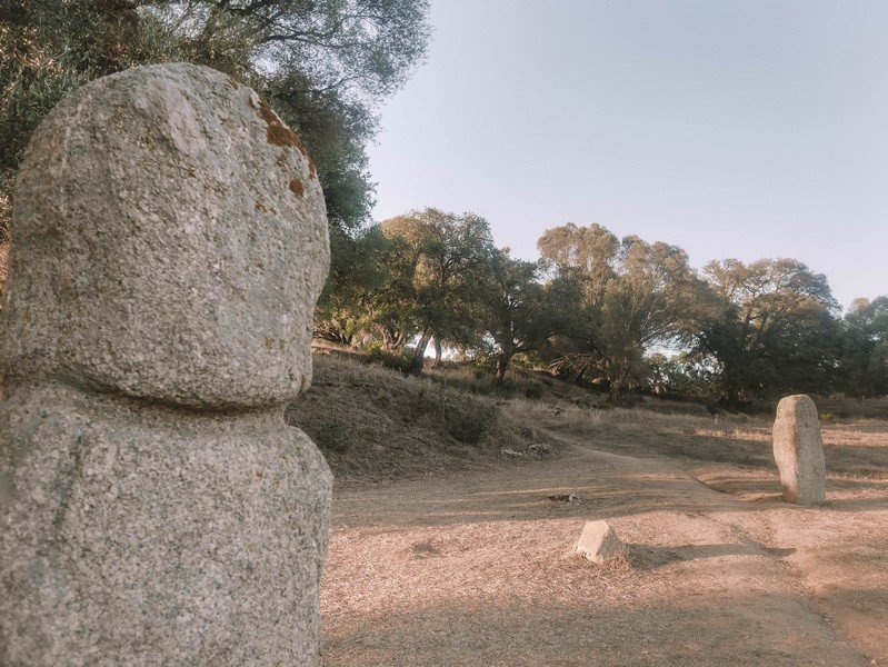 filitosa statue menhir