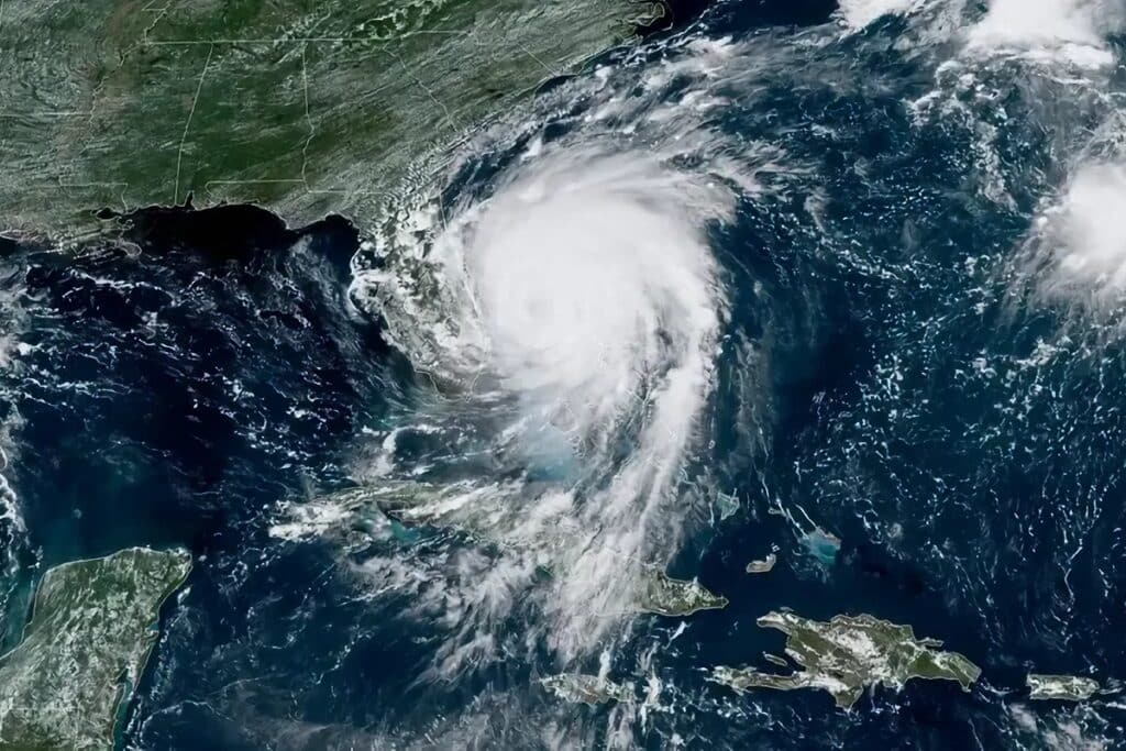 À quelle fréquence les ouragans frappent-ils les Bahamas