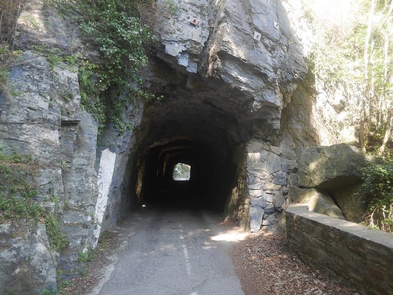 tunnel montagne costa verde