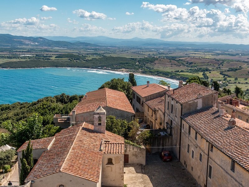 village de populonia