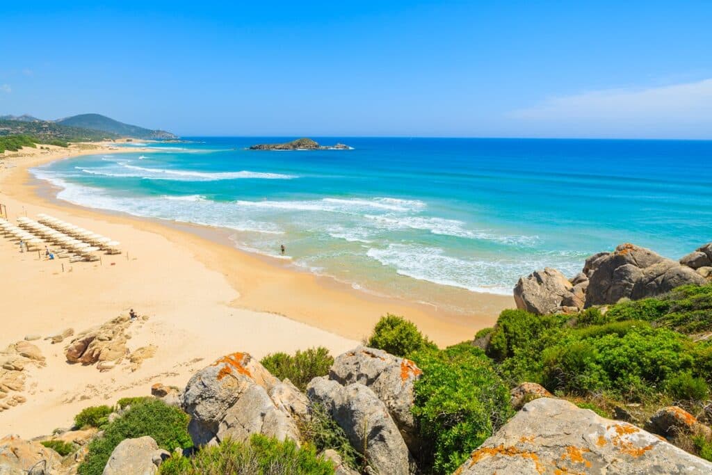 plage Su Giudeu en Sardaigne