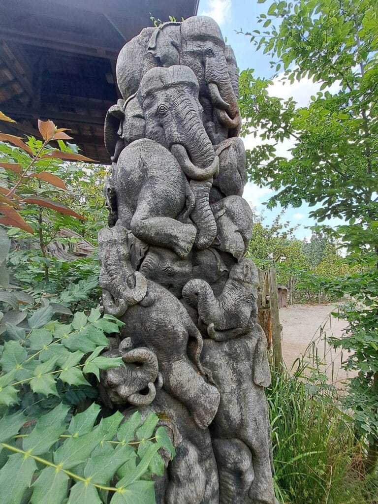 sculpture d'éléphants