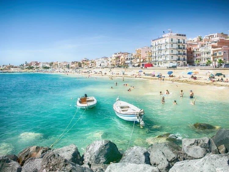 plage giardini naxos