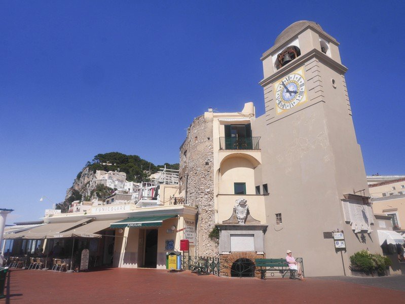 capri ville