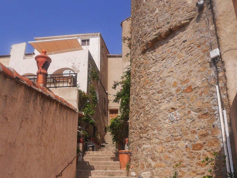 ruelle de corbara