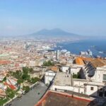 Naples et le Vésuve en arrière plan