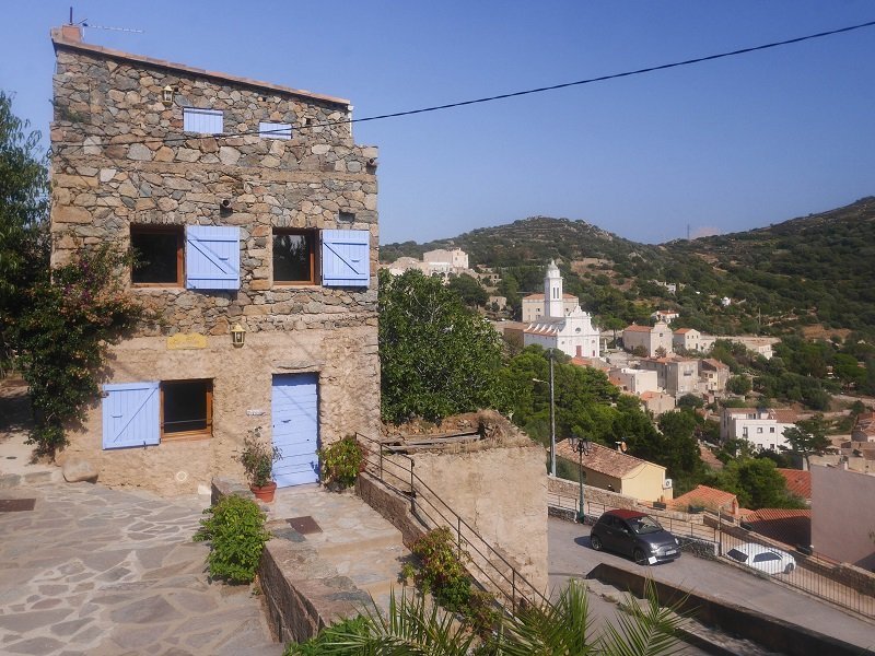 maison en pierre corbara