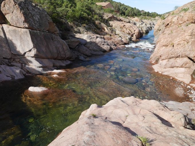 Vallée du Fango : randonnée et piscines naturelles