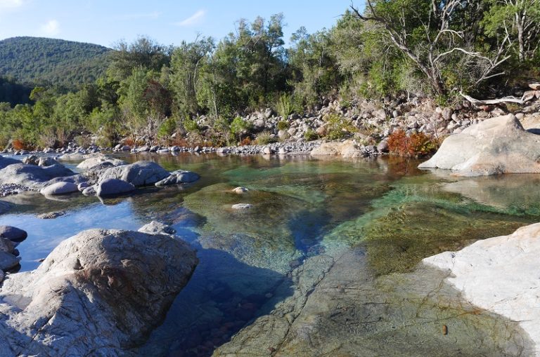 Vallée du Fango : randonnée et piscines naturelles