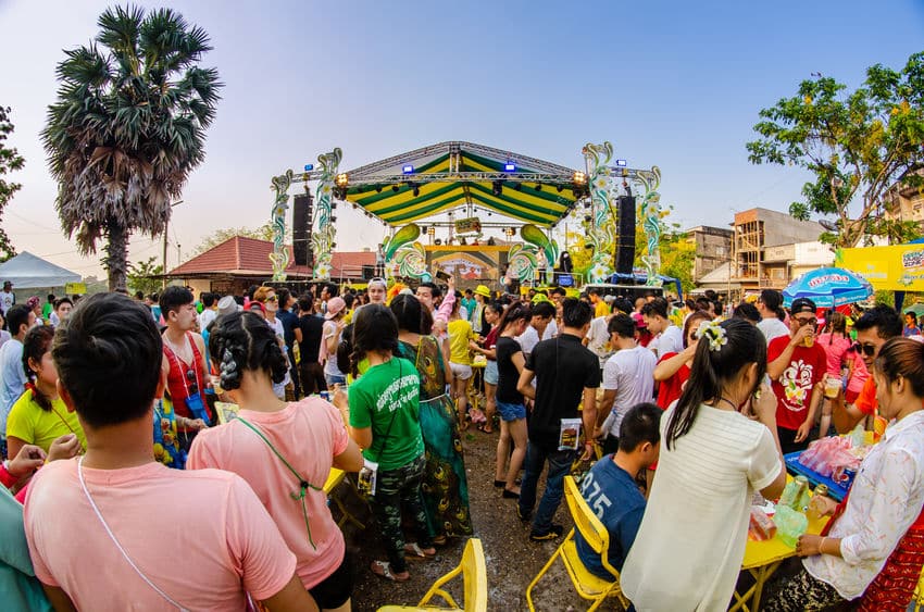 festival songkrat laos
