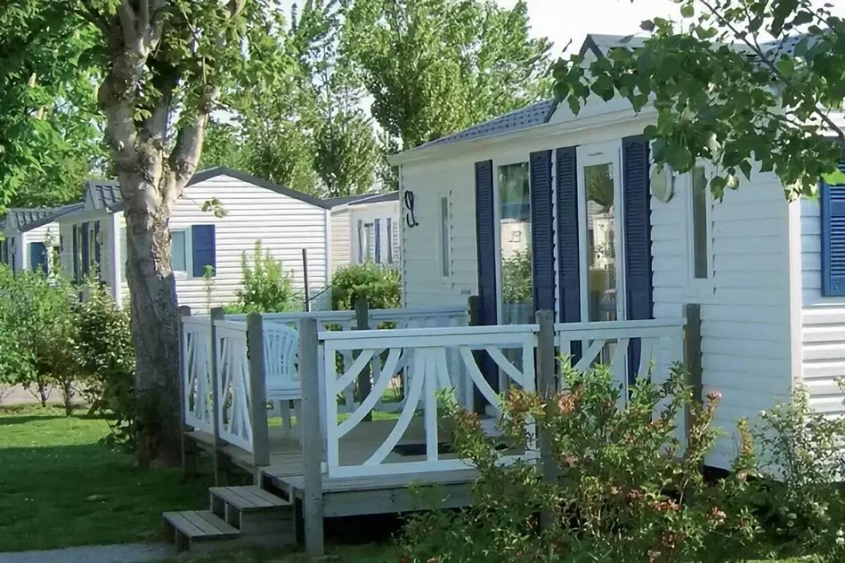 Vacances en mobile home : ventilateur silencieux ou climatiseur mobile ?