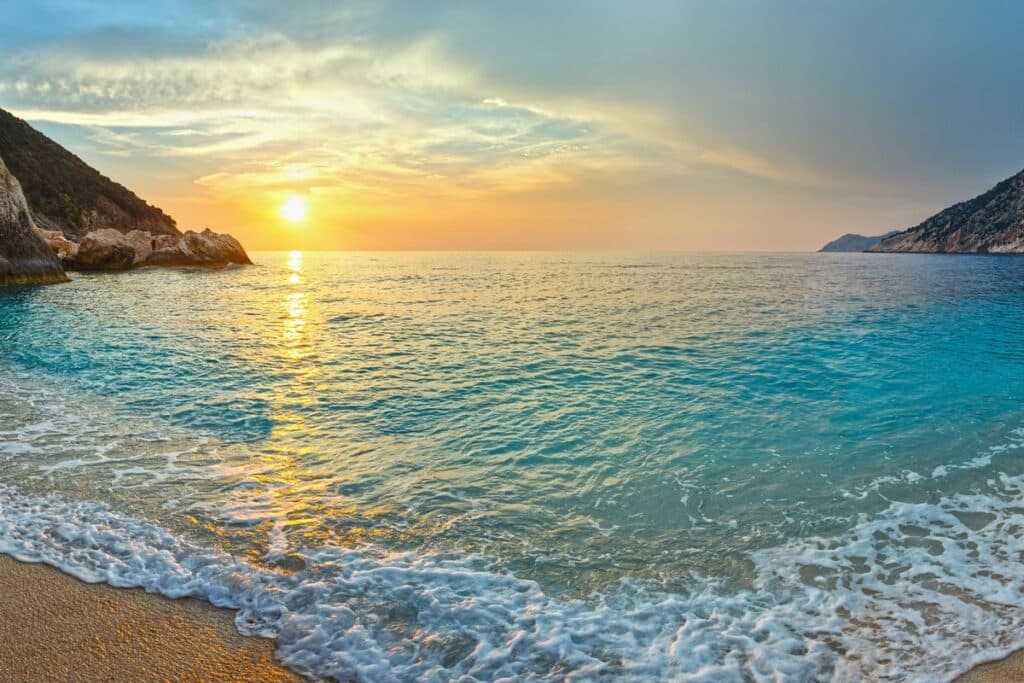 coucher de soleil à la plage de Myrtos