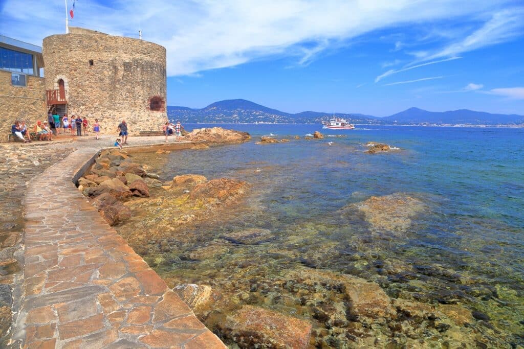 ancienne tour à Saint-Tropez