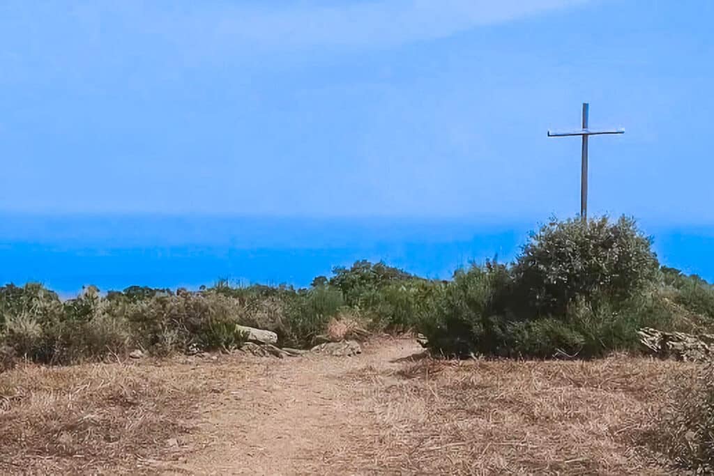 grande croix sur les hauteurs de Bastia