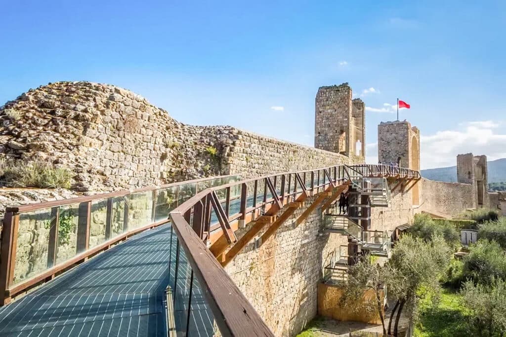 passerelle sur les murs de Monteriggioni