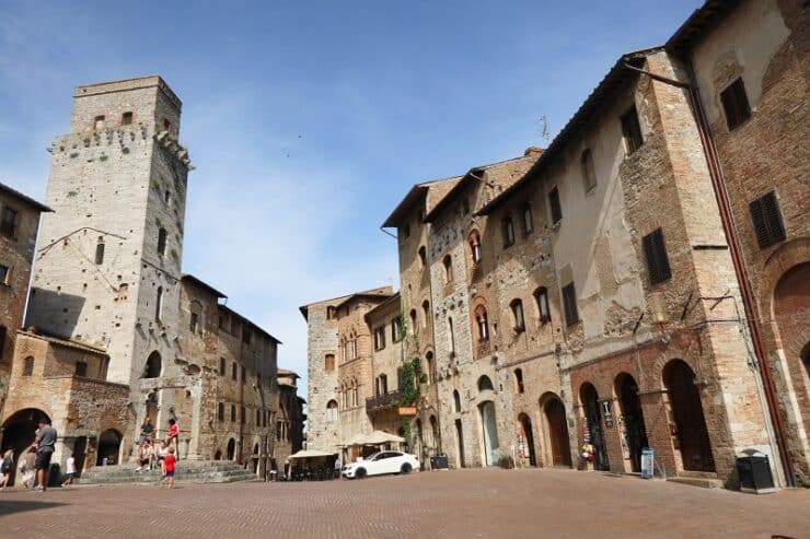 piazza cisterna San Gimignano