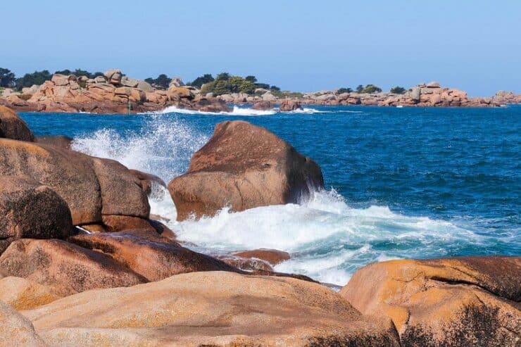 la côte de granit rose