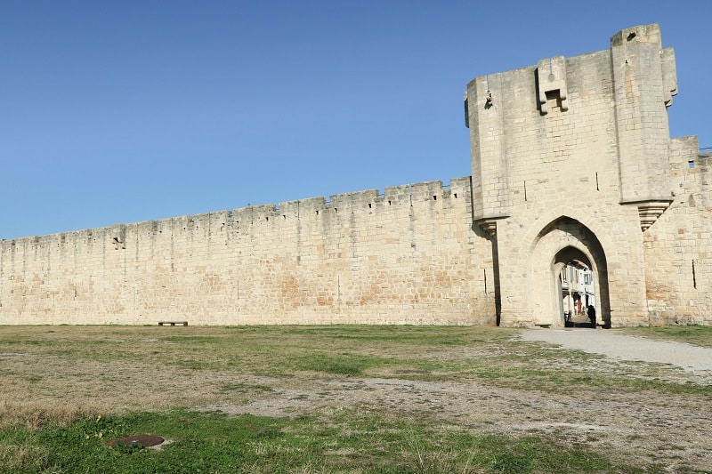 aigues mortes rempart