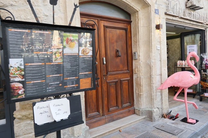 restaurant