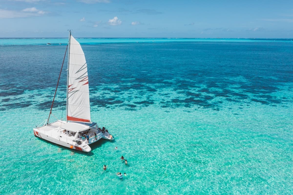 Pourquoi louer un catamaran plutôt qu&rsquo;un autre bateau pour vos vacances ?