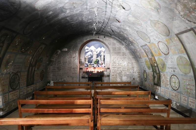 intérieur chapelle Notre-Dame-de-la-Salette