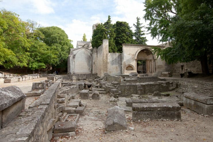 arles Alyscamps