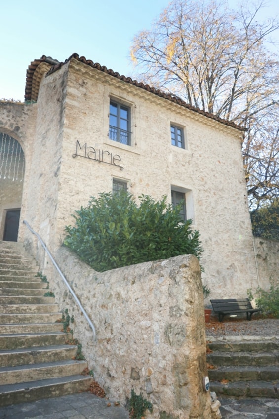 saint guilhem le désert mairie