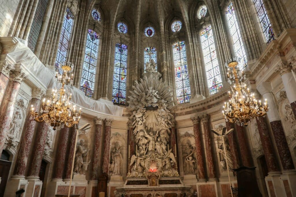 intérieur cathedrale beziers