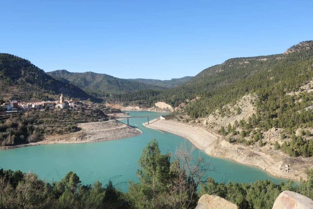 embalse de arenoso