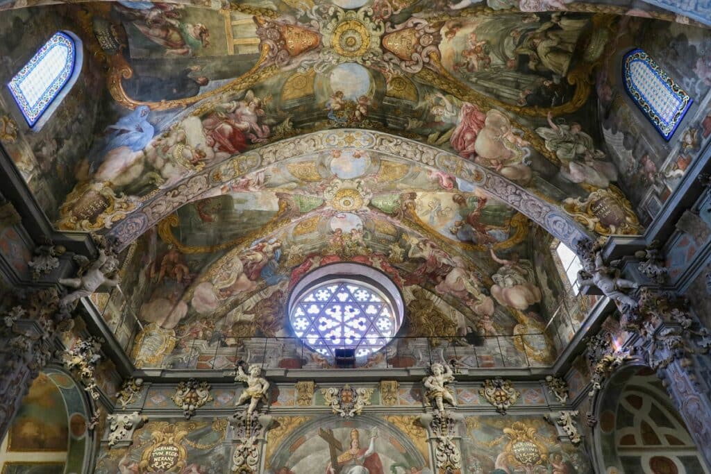 plafond église san nicolas valence