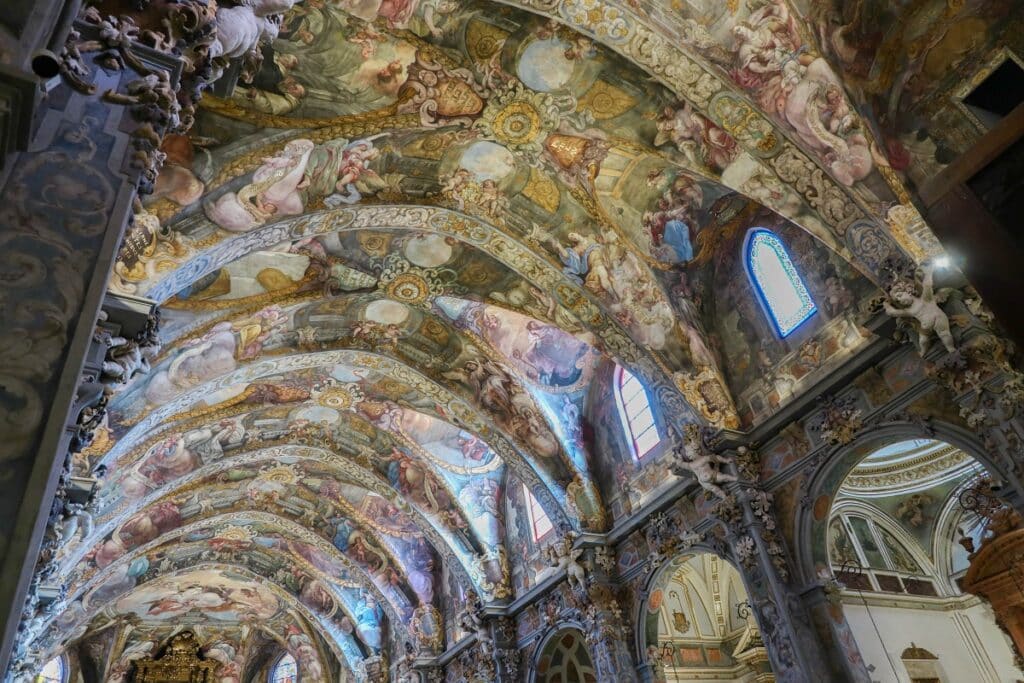 Église de San Nicolás de Bari et San Pedro Mártir