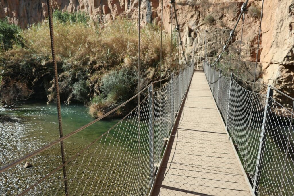 route des ponts suspendus chulilla