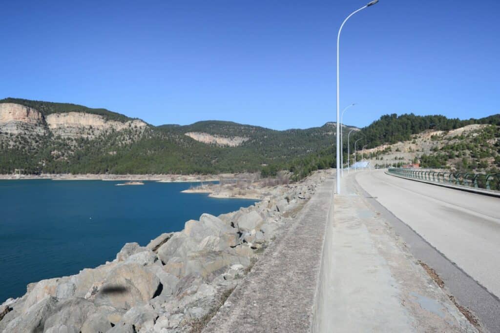 embalse de arenos