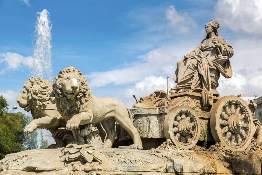 statue de la déesse Cibeles