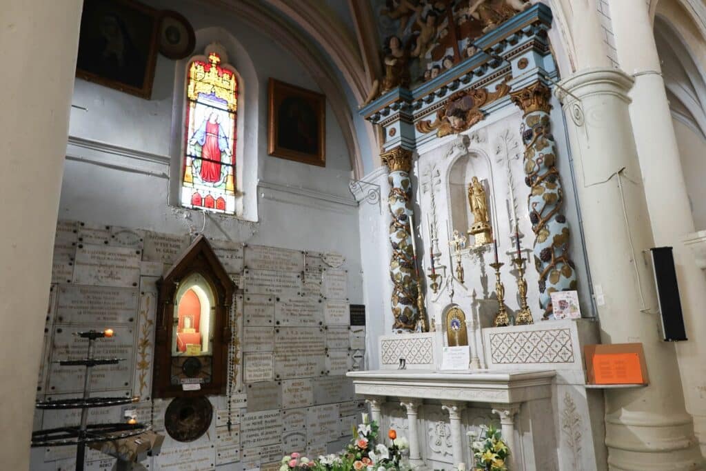 intérieur Église Notre Dame de Grâce