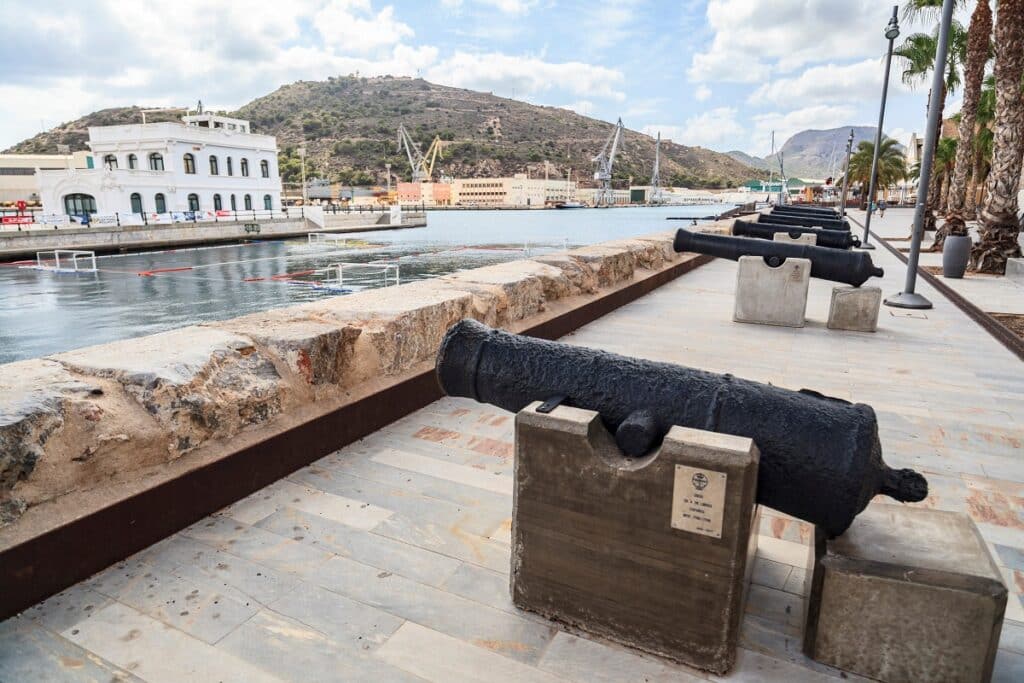 canons au port de carthagène