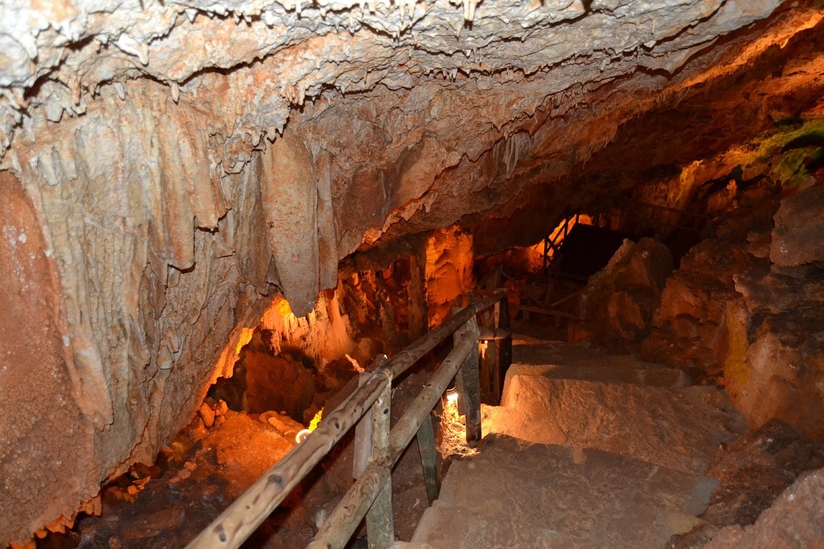 grotte dans la province d'alicante