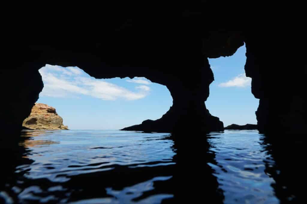 Cueva Tallada