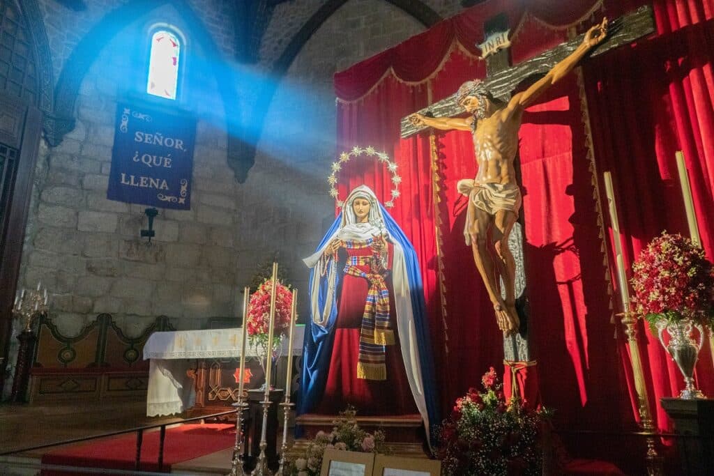 Église de Santa Maria del Castillo intérieur