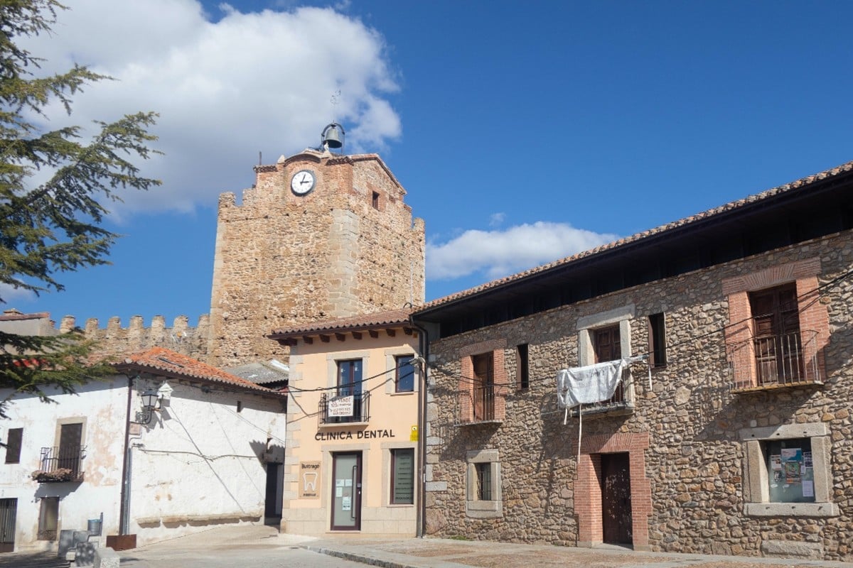 Buitrago del Lozoya tour de l'horloge