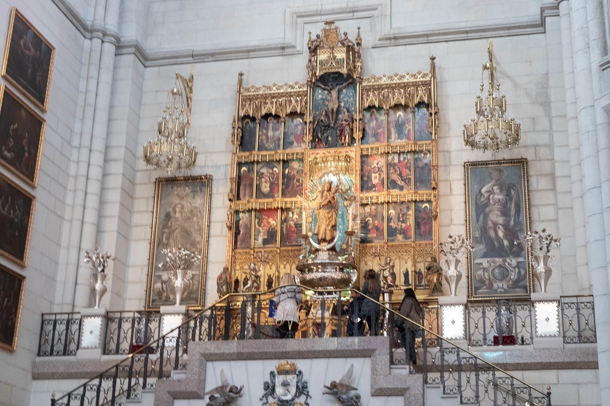 cathedrale madrid vierge