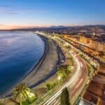 plage de Nice le soir